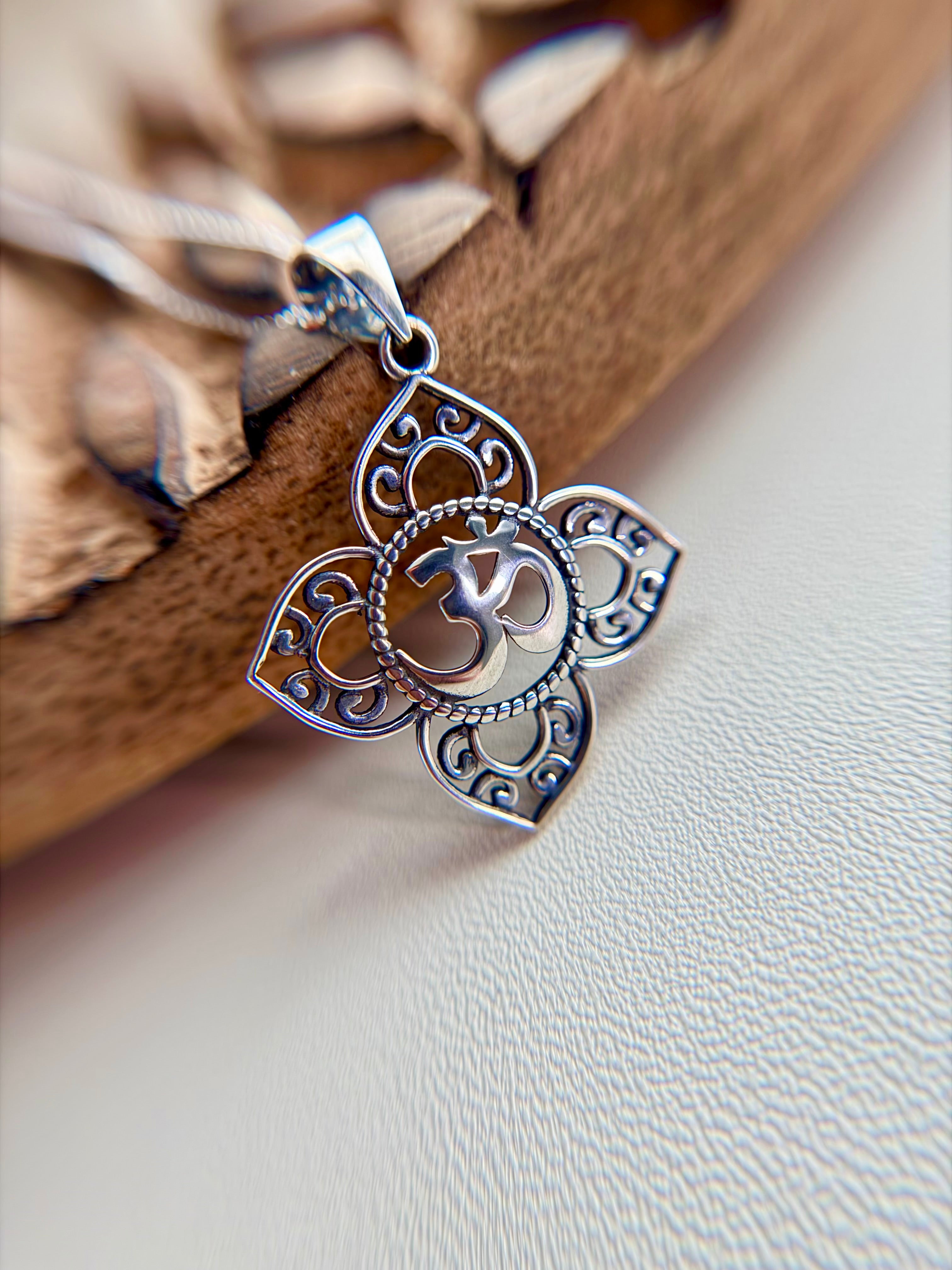 Malai necklace