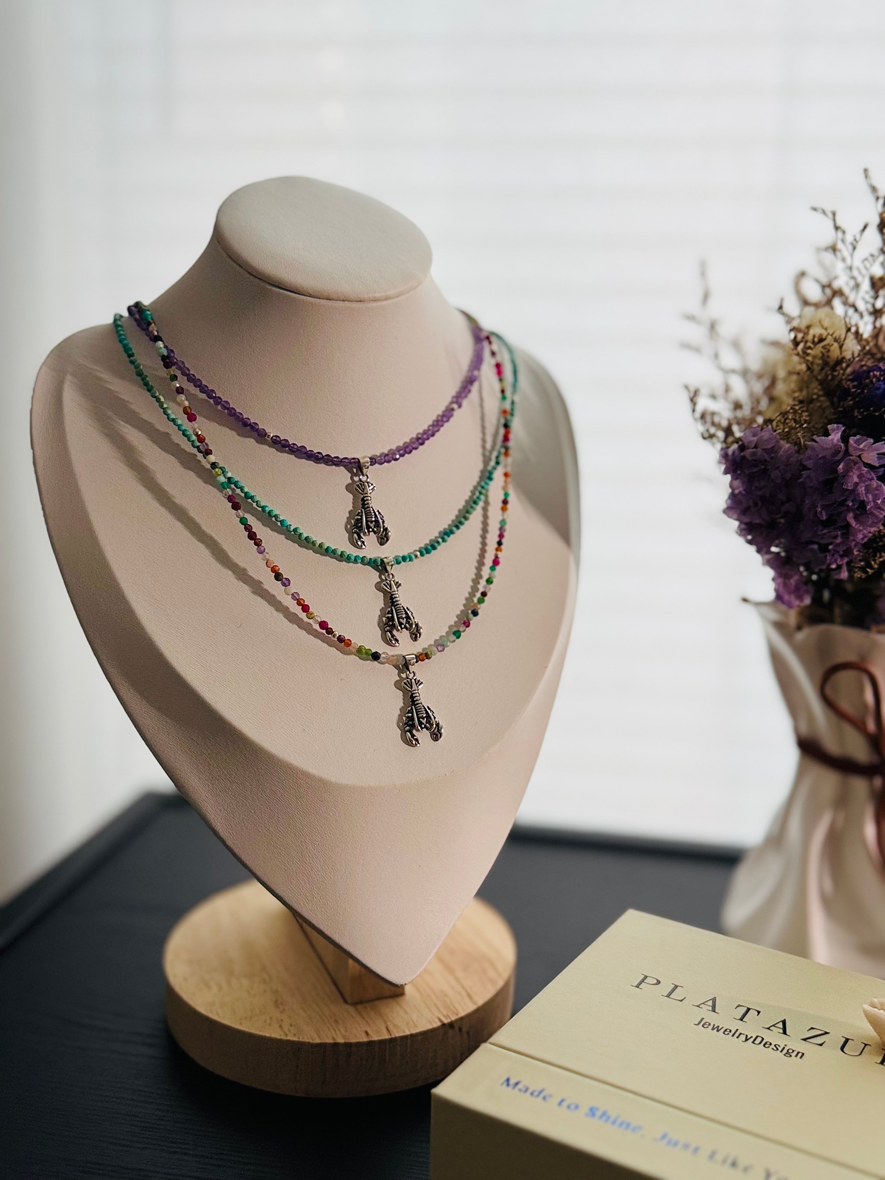 Lola necklace