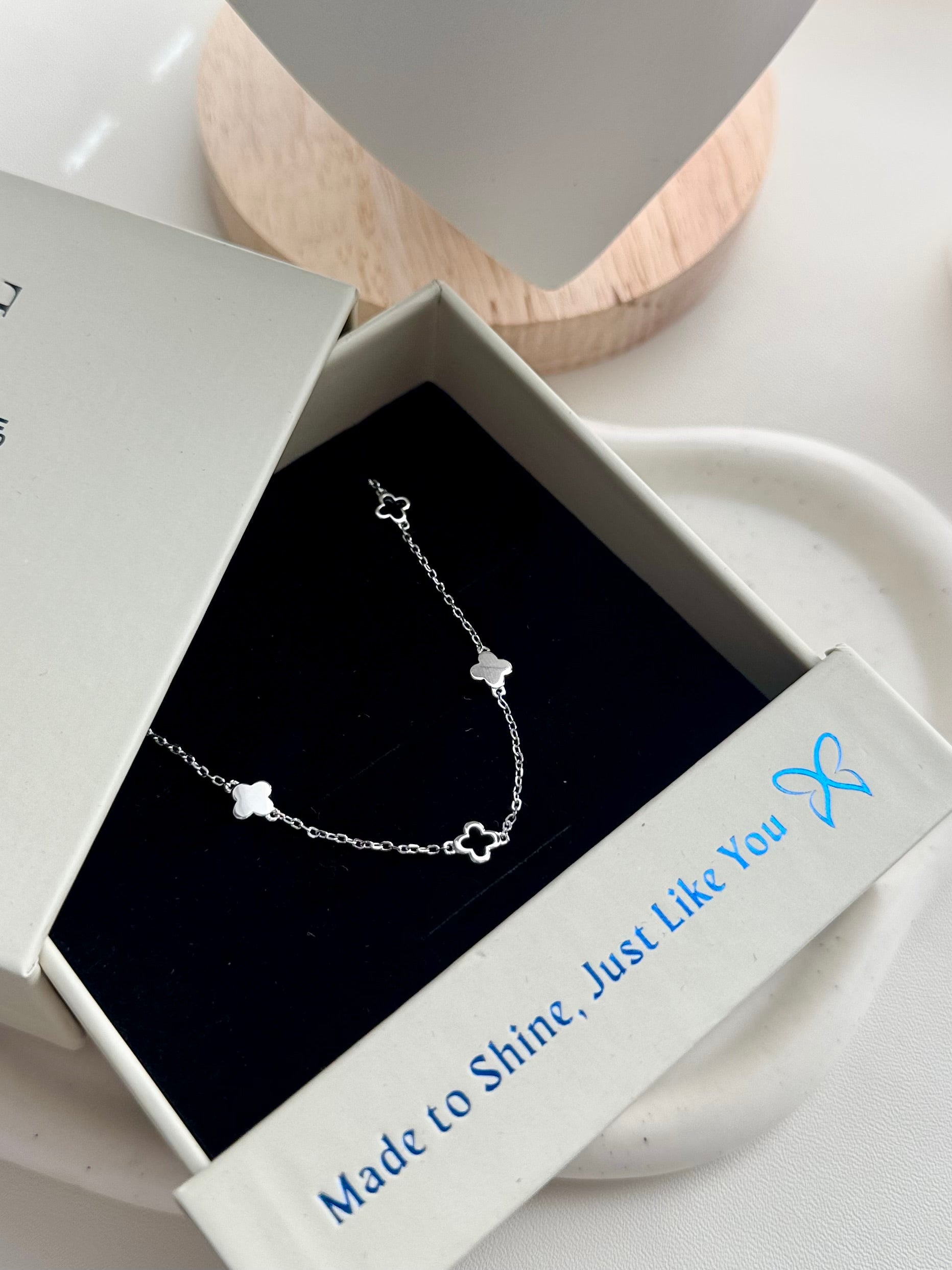 Talia necklace
