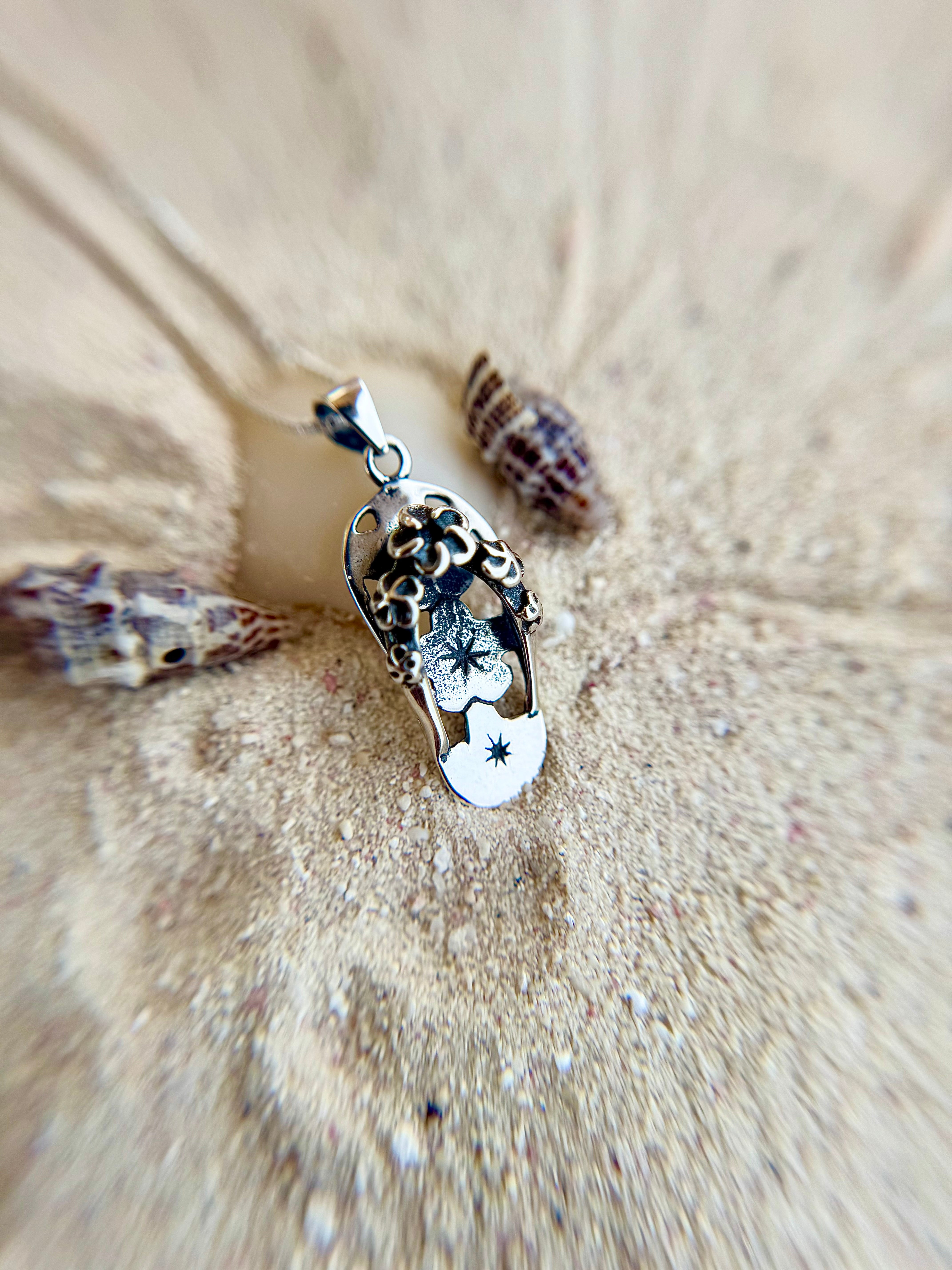 Alani necklace