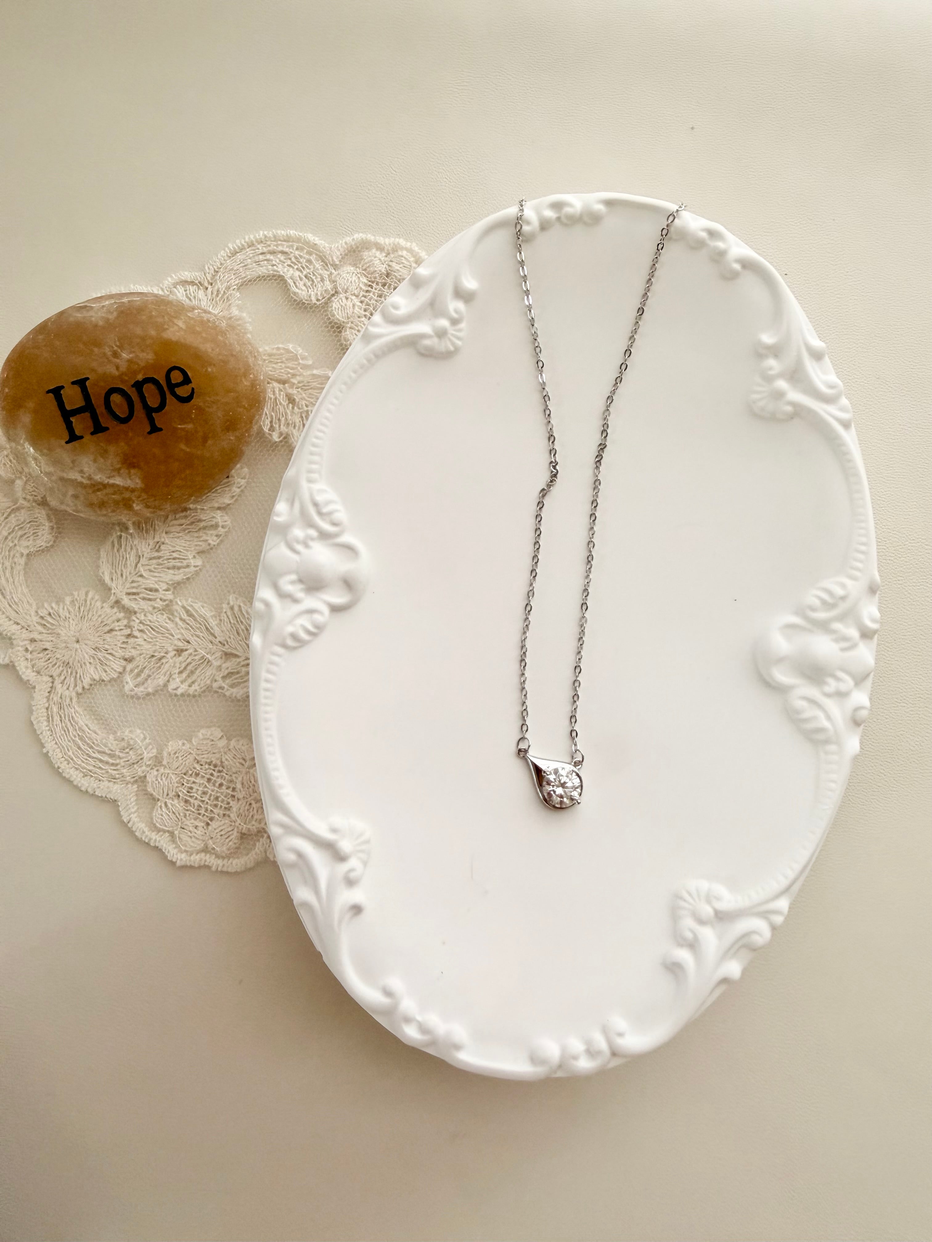 Naia necklace