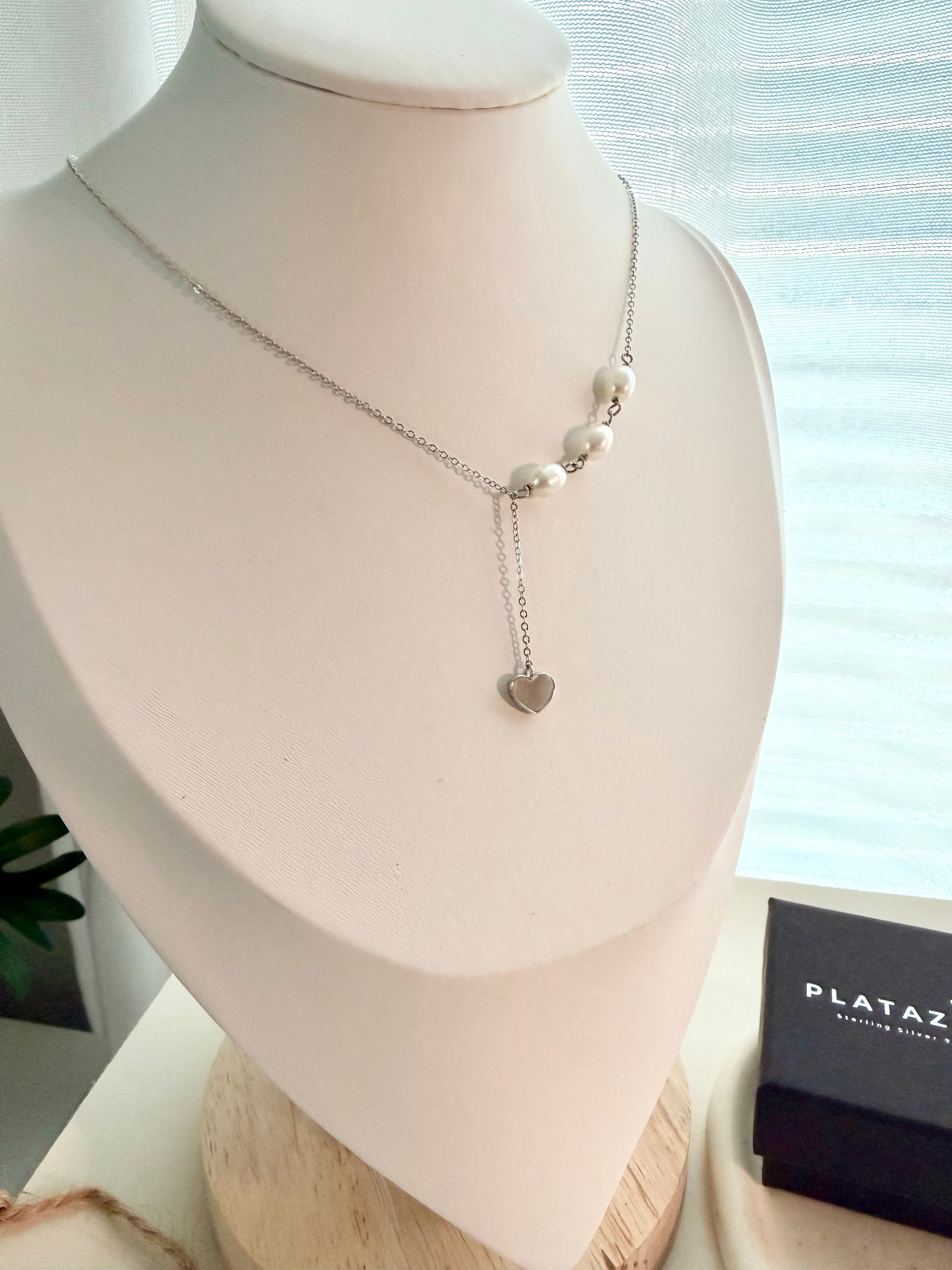 Amora necklace