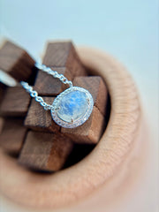 Reina necklace