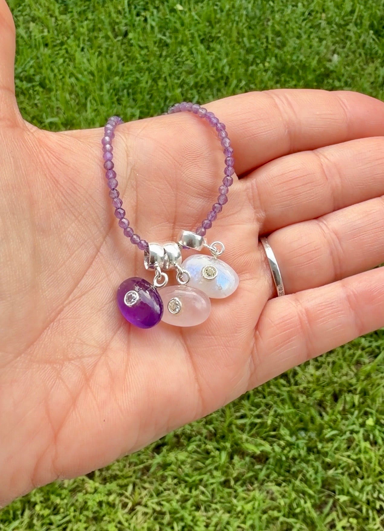 Liz pendant