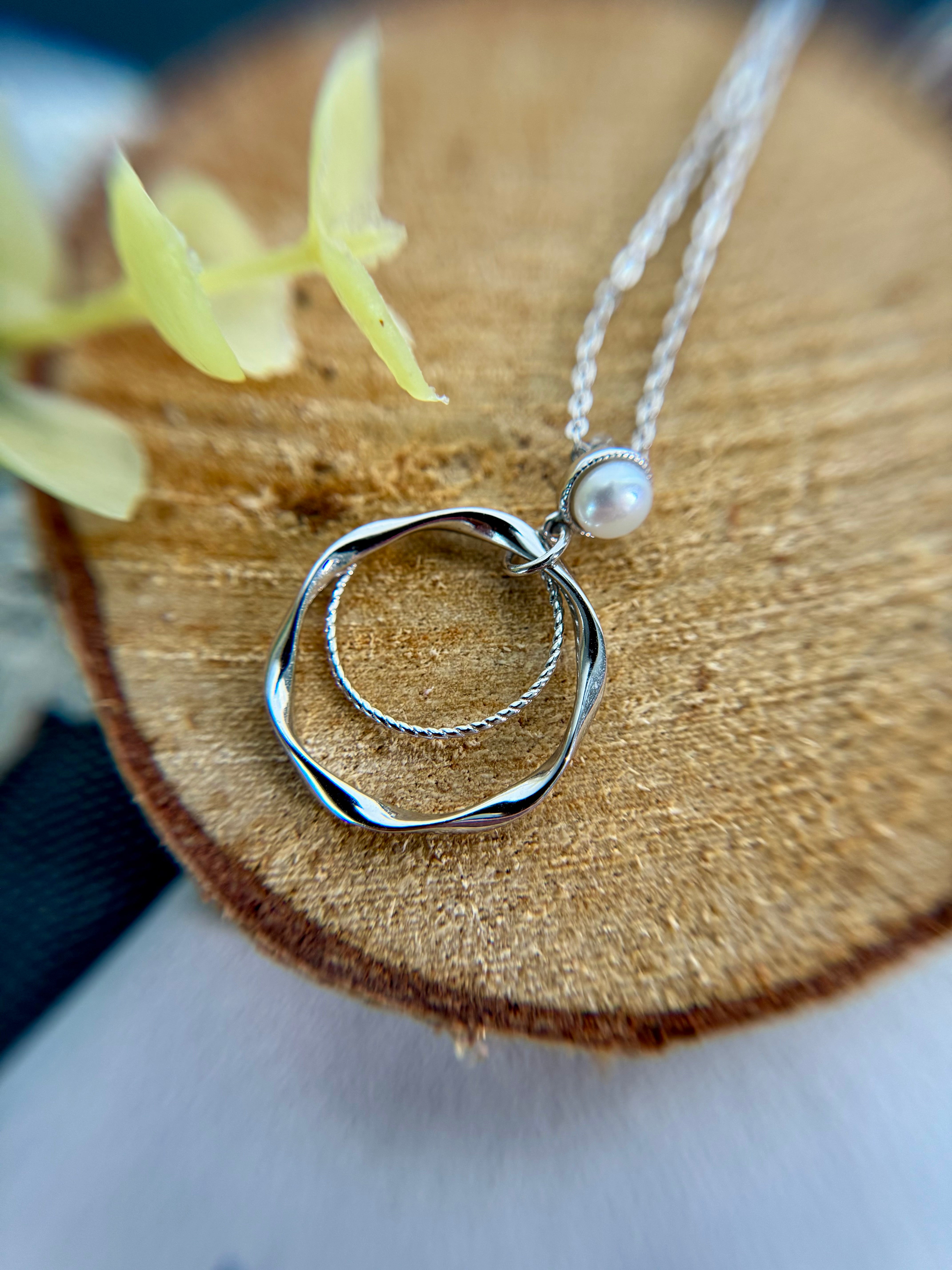 Ronda necklace