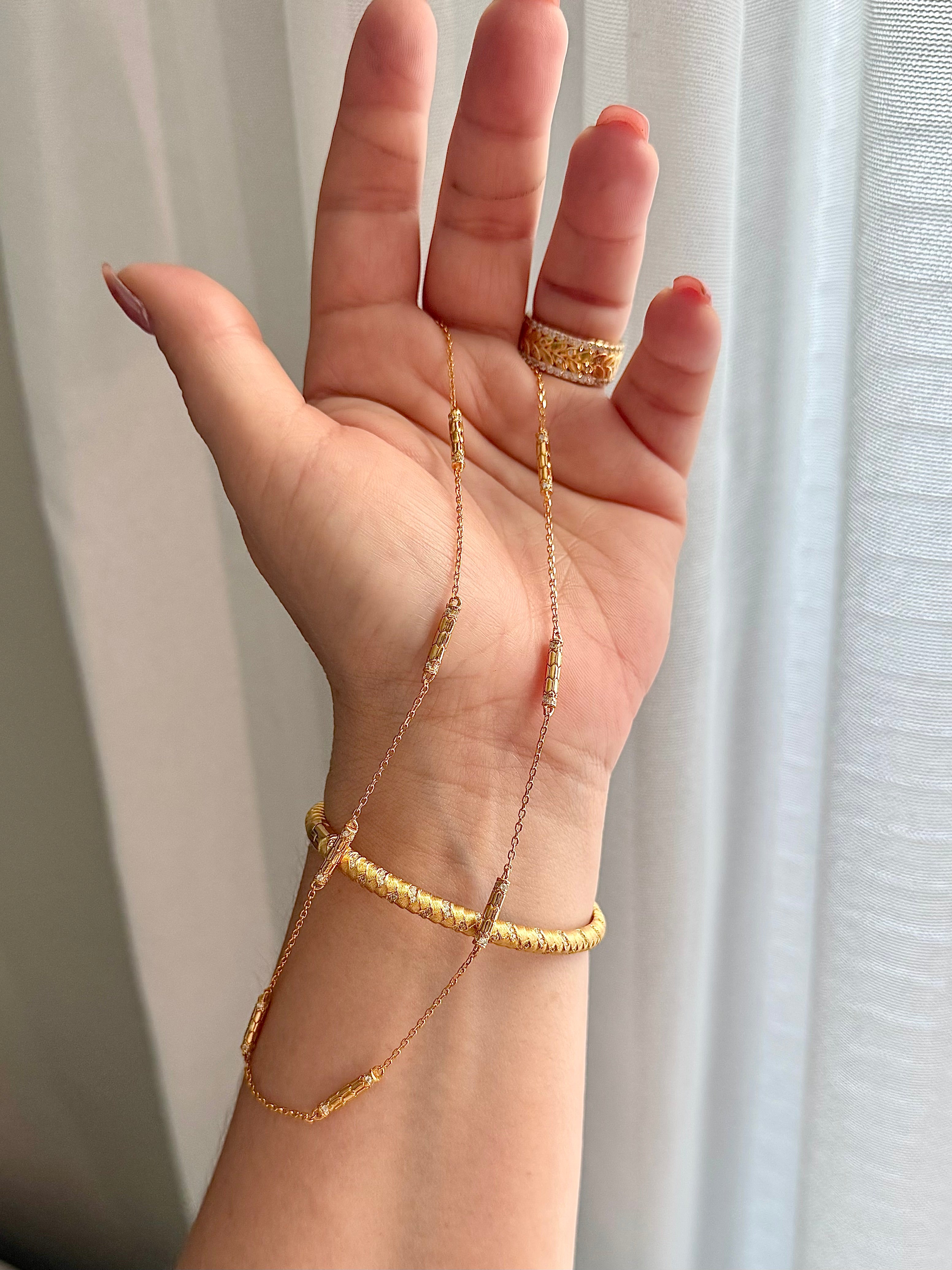 Oriana station necklace
