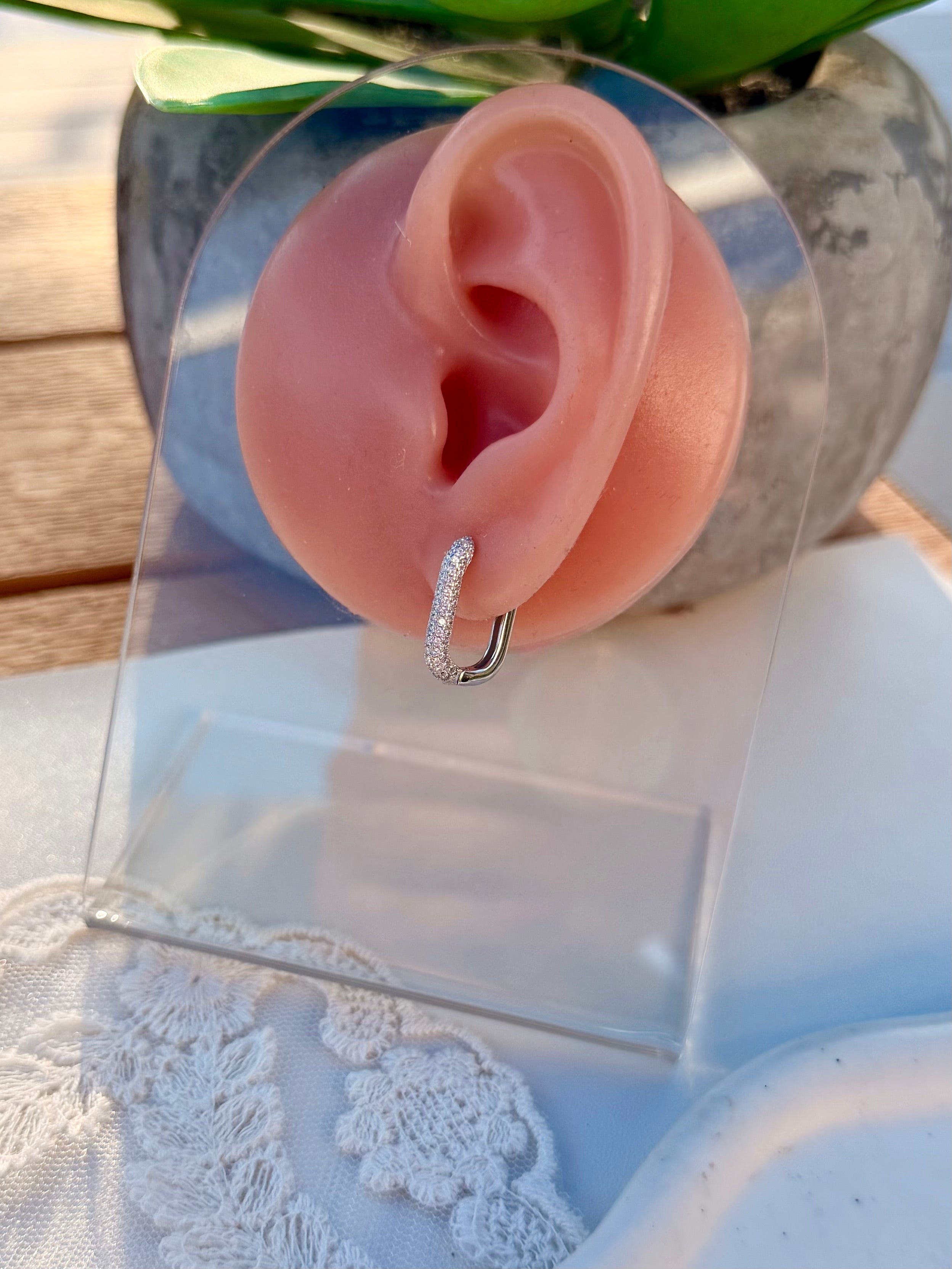 Aria hoops
