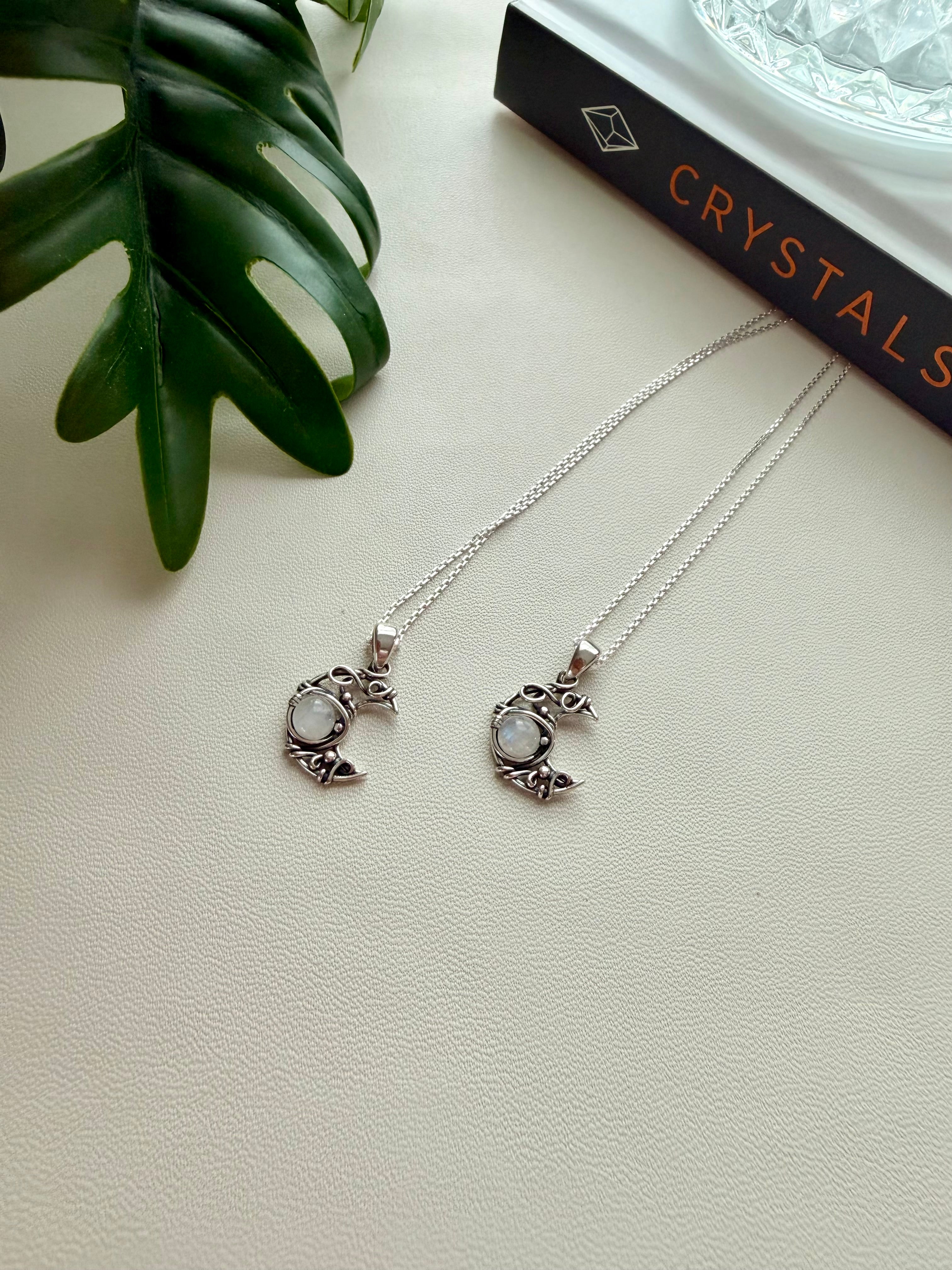 Luna necklace