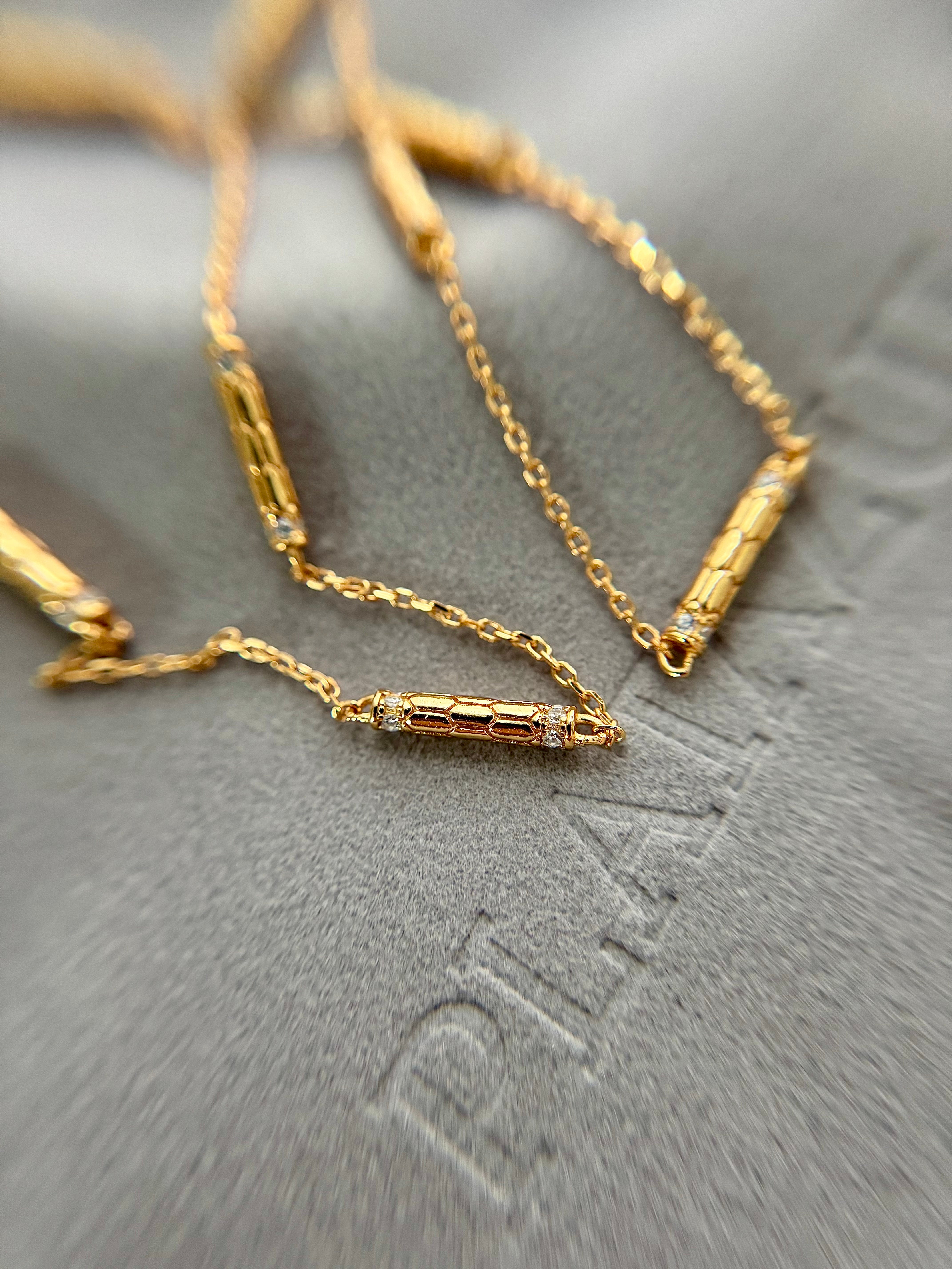 Oriana station necklace