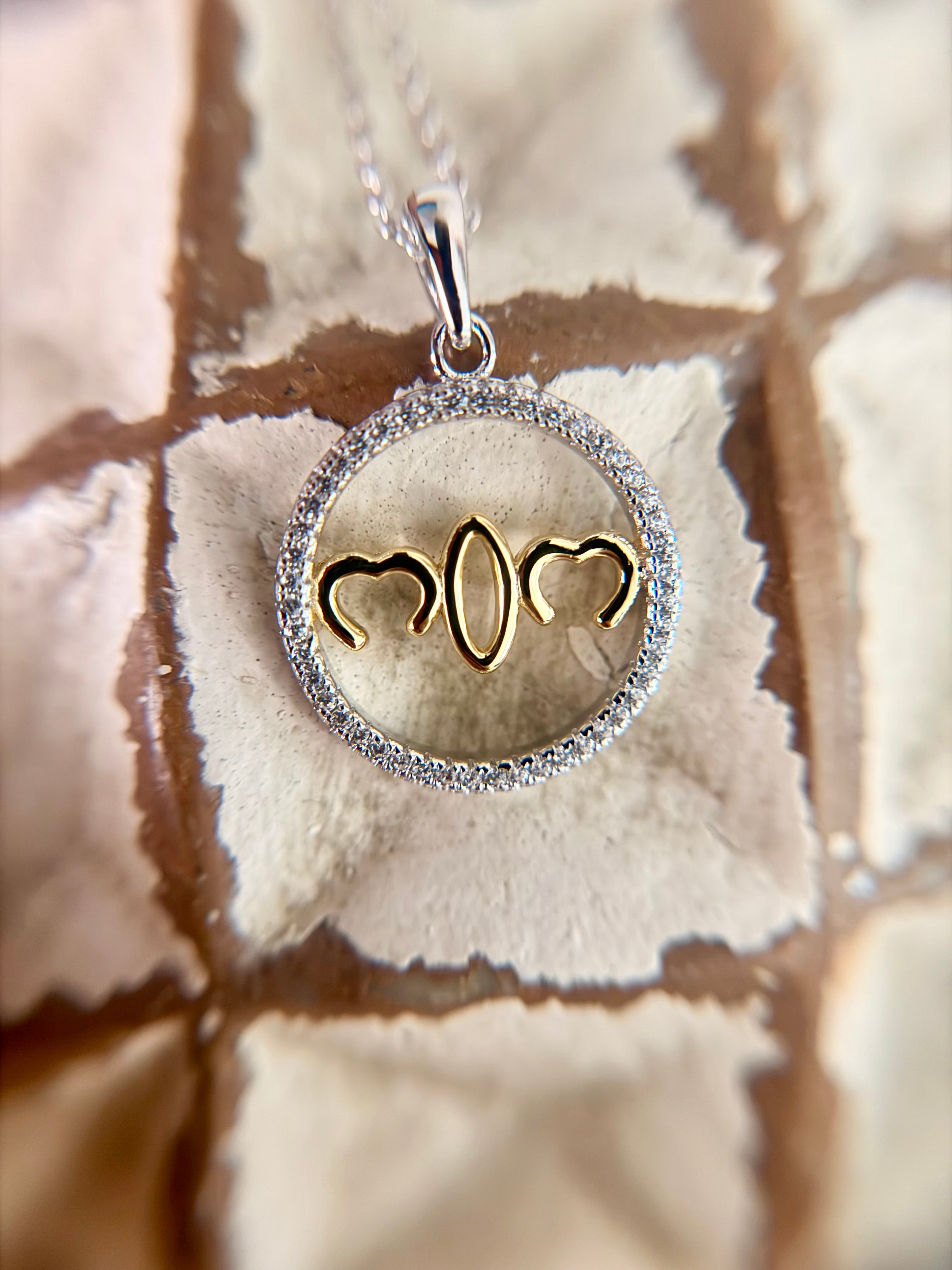 Amor necklace