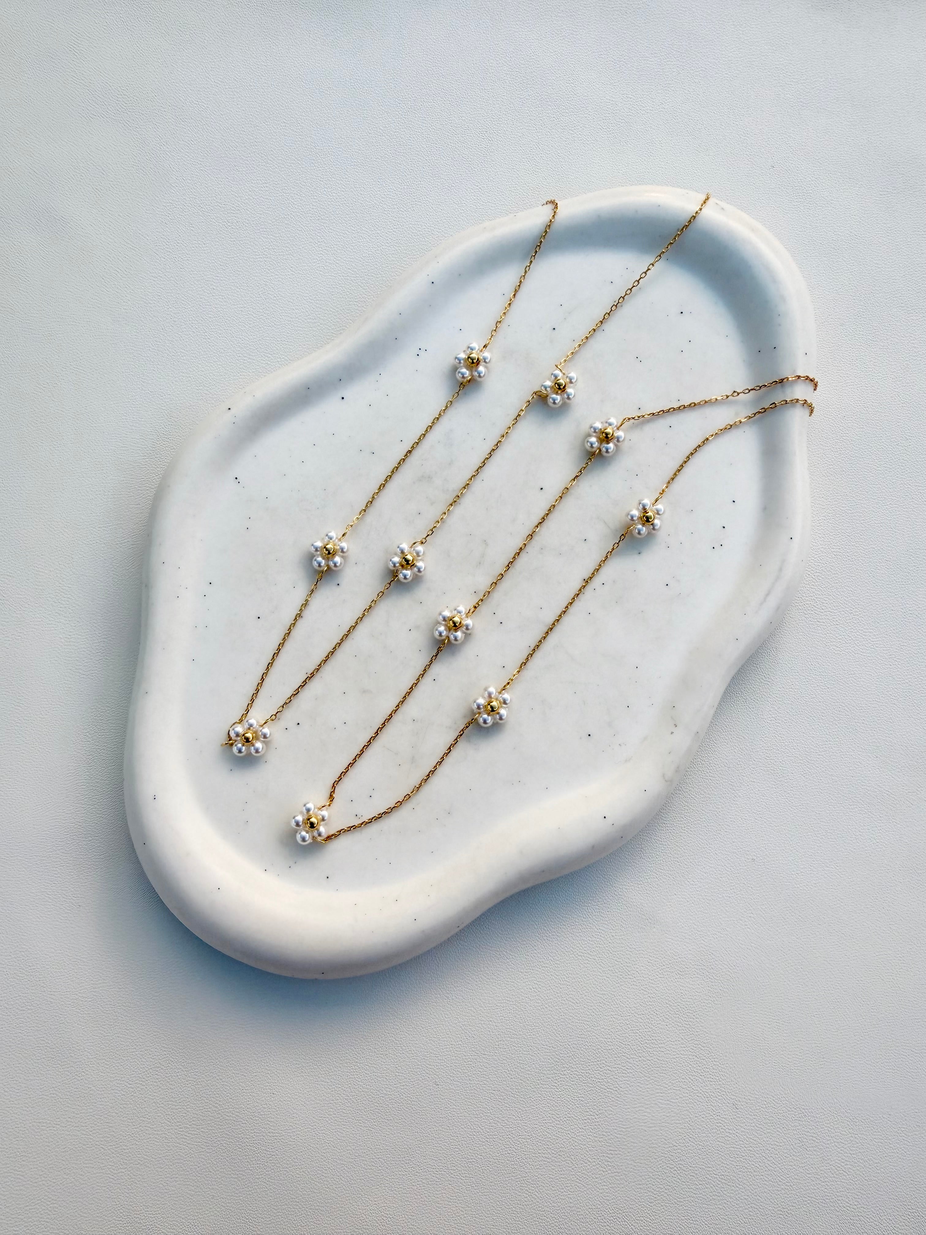 Elara necklace