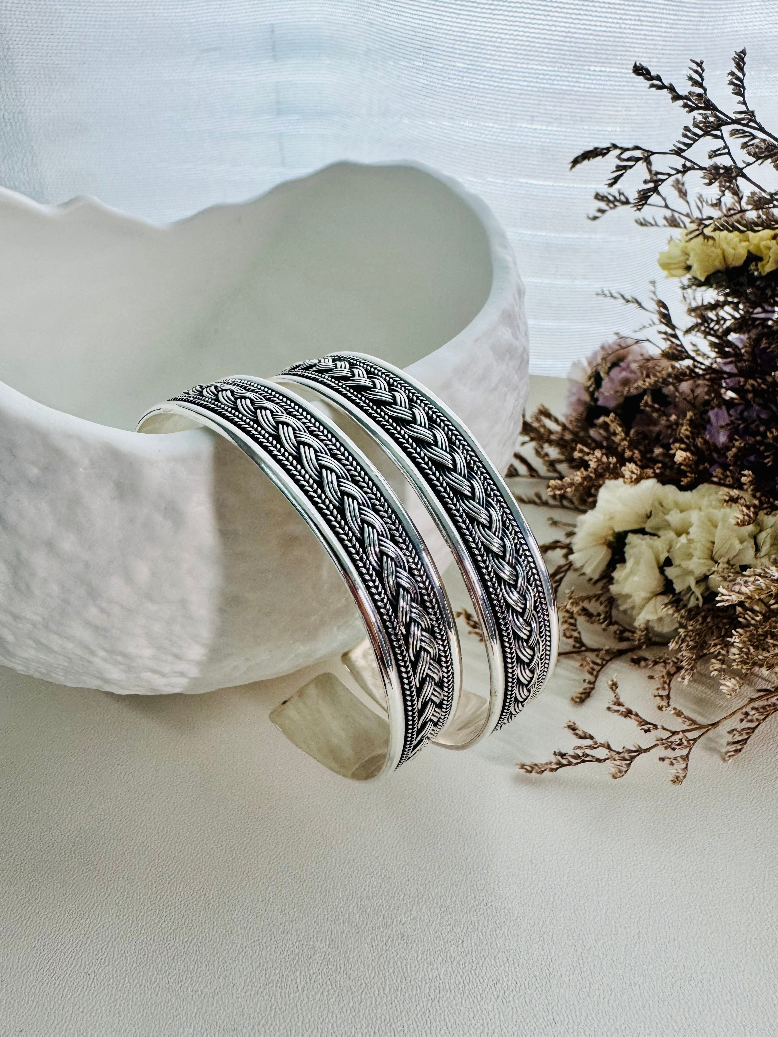 Eva bangle bracelet