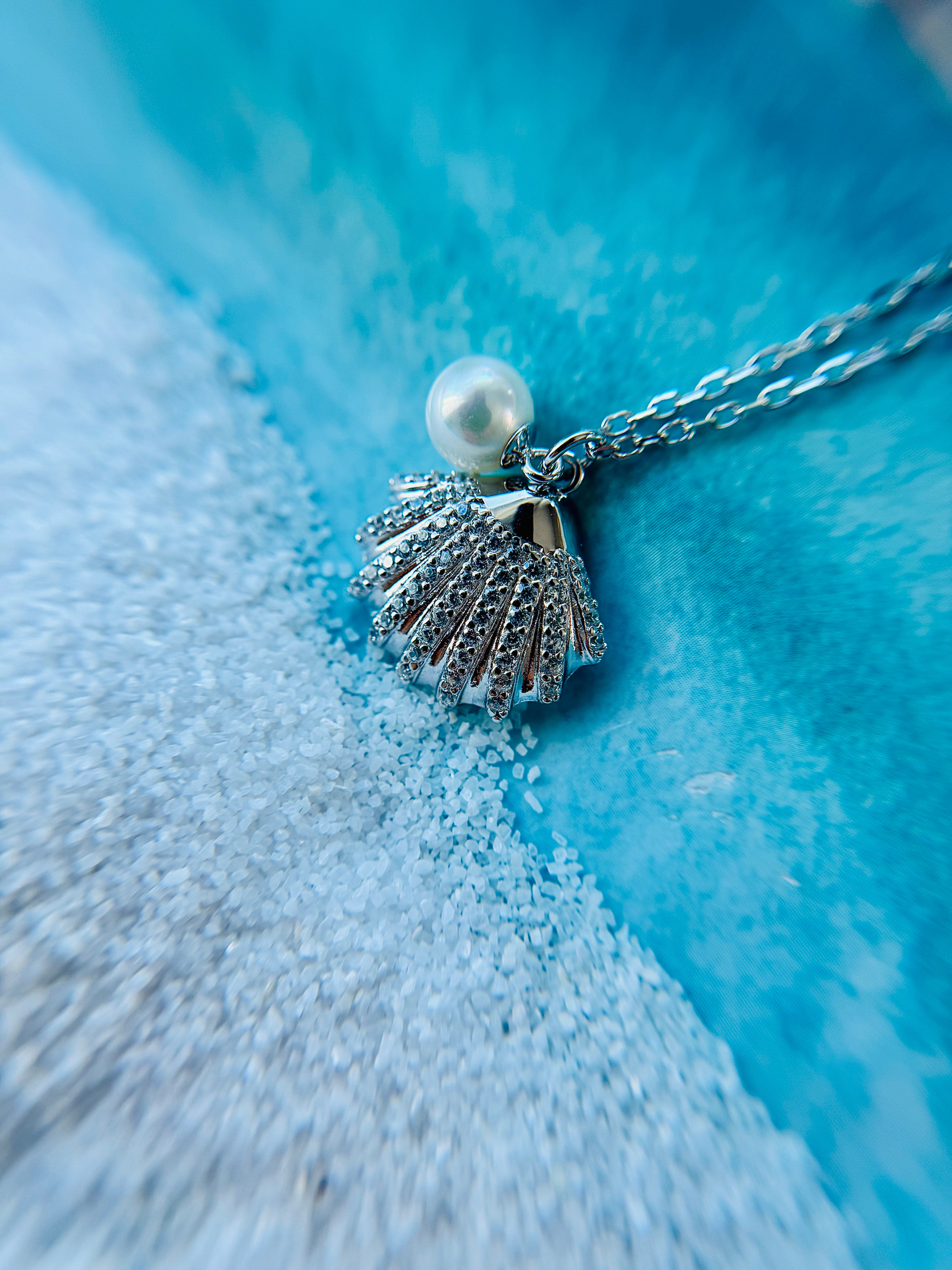 Isla necklace