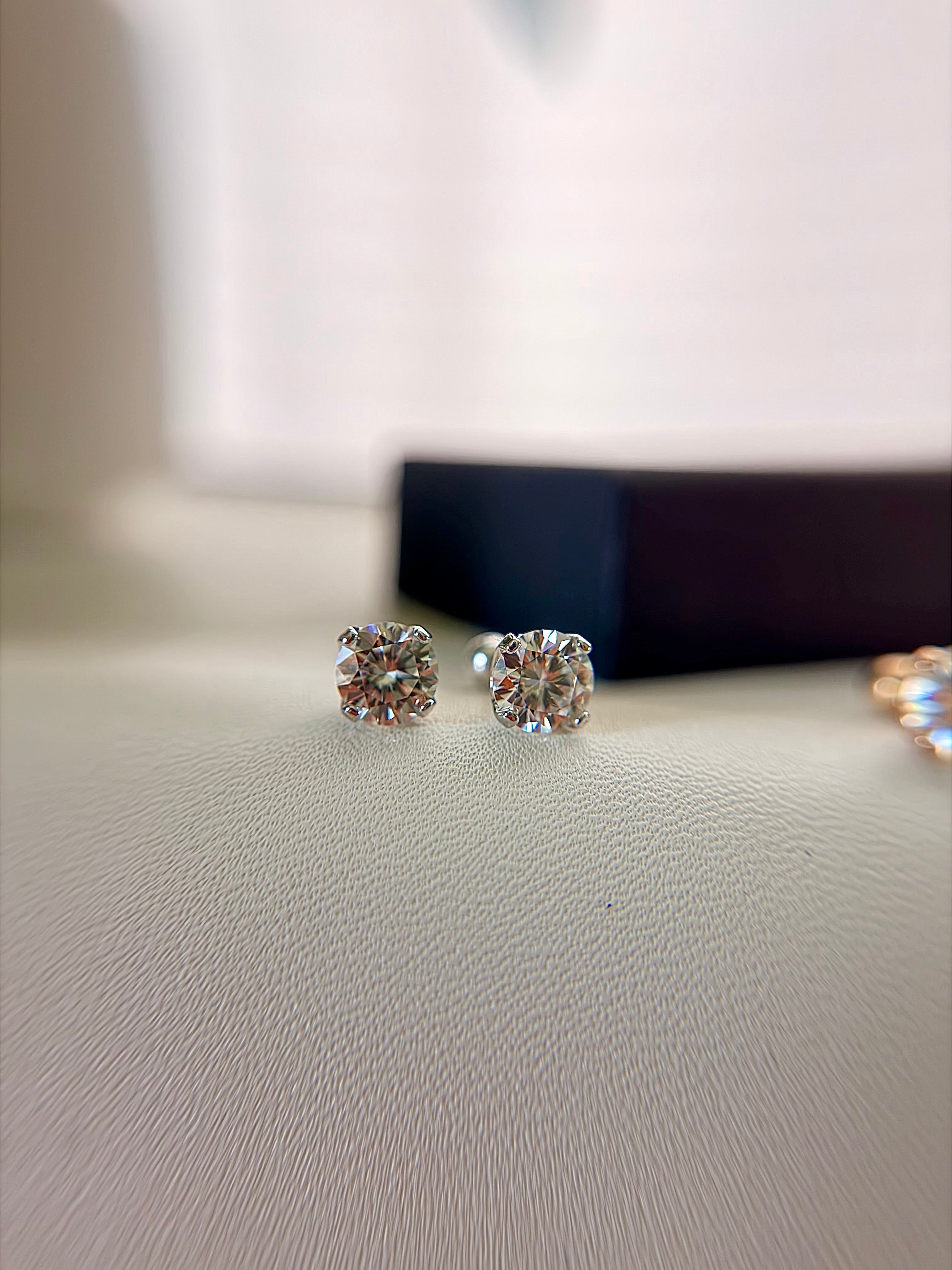 Jimena studs