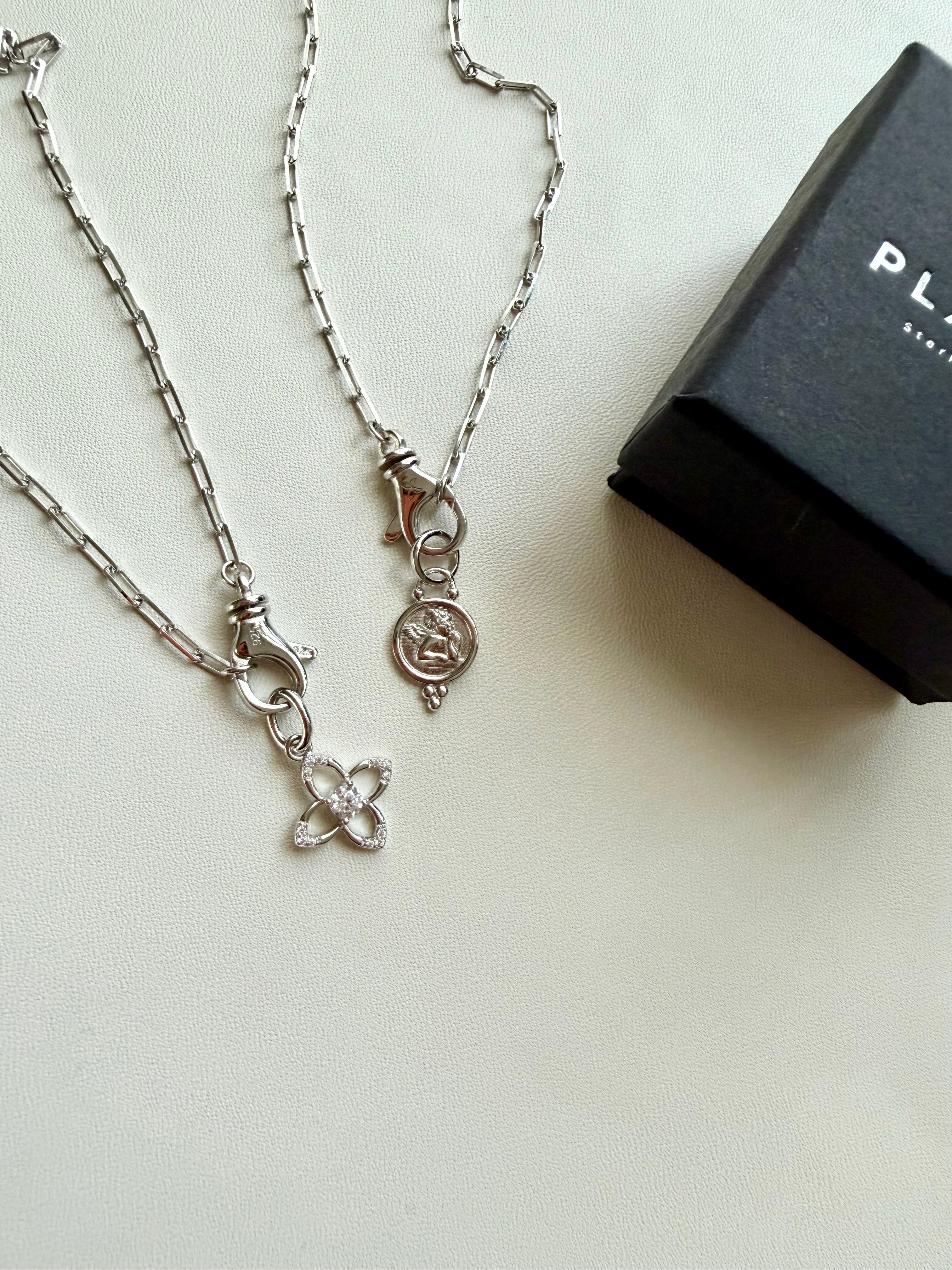 Sara necklace