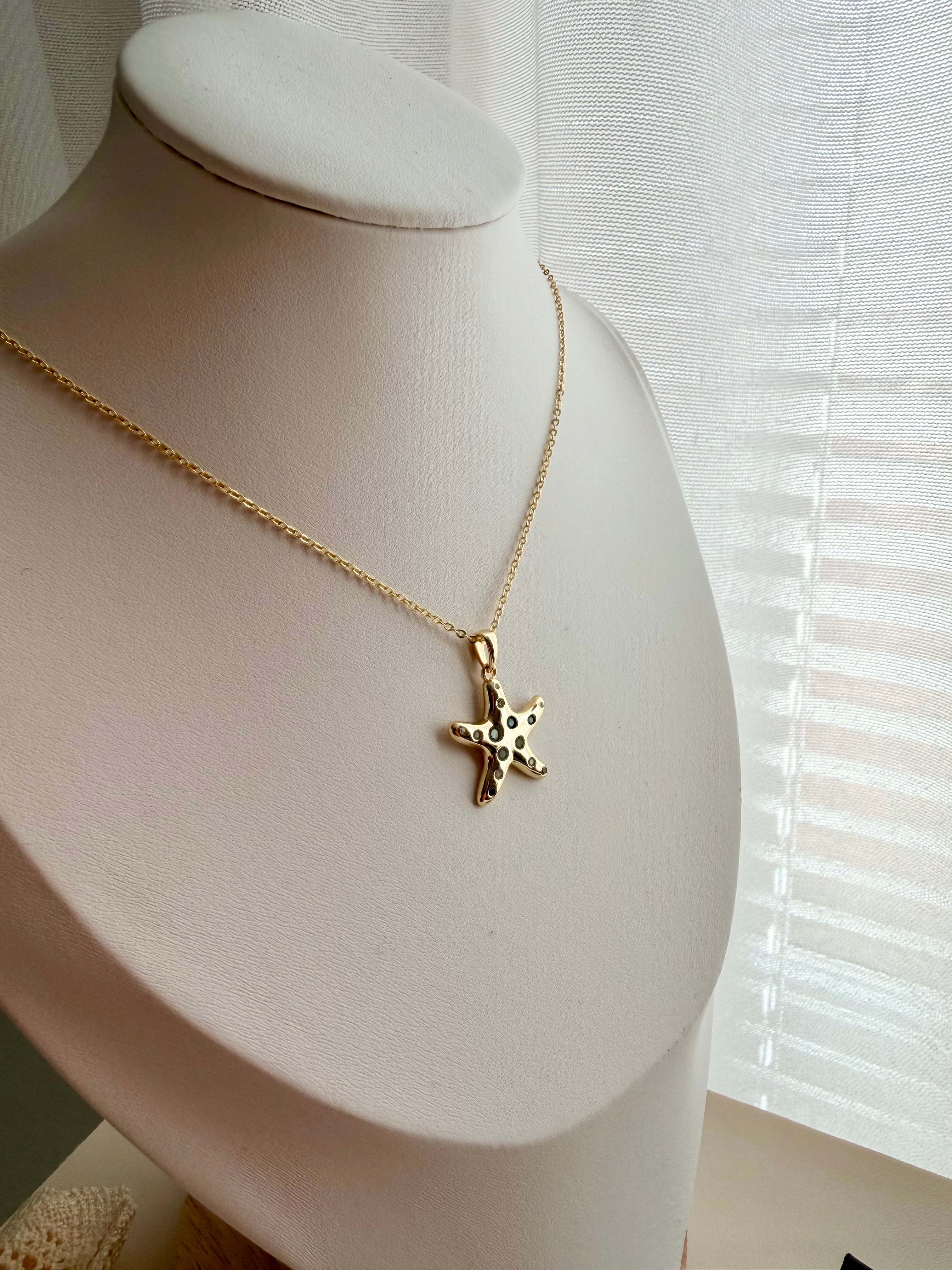 Coralia necklace