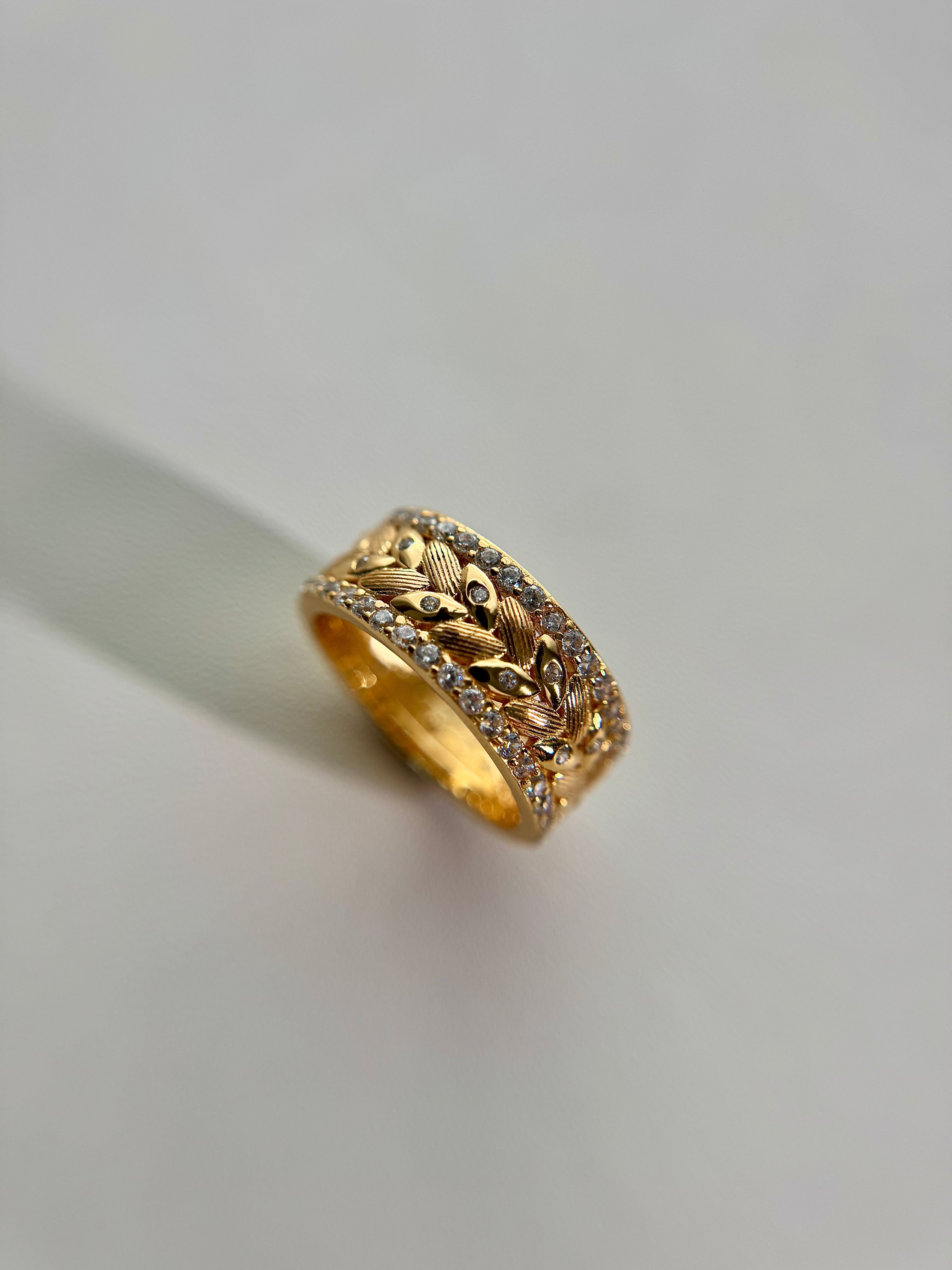 Oriana ring