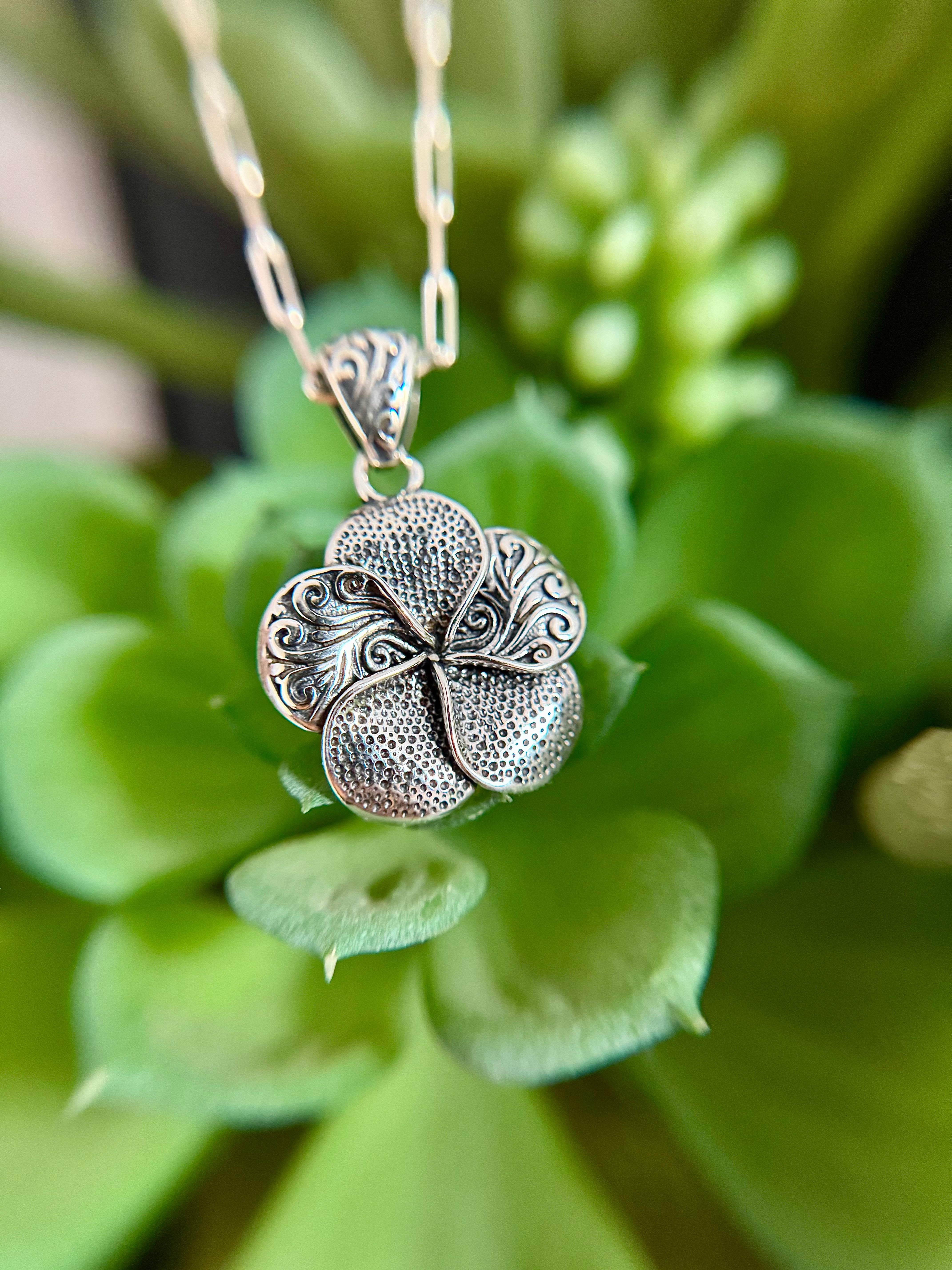 Florina necklace