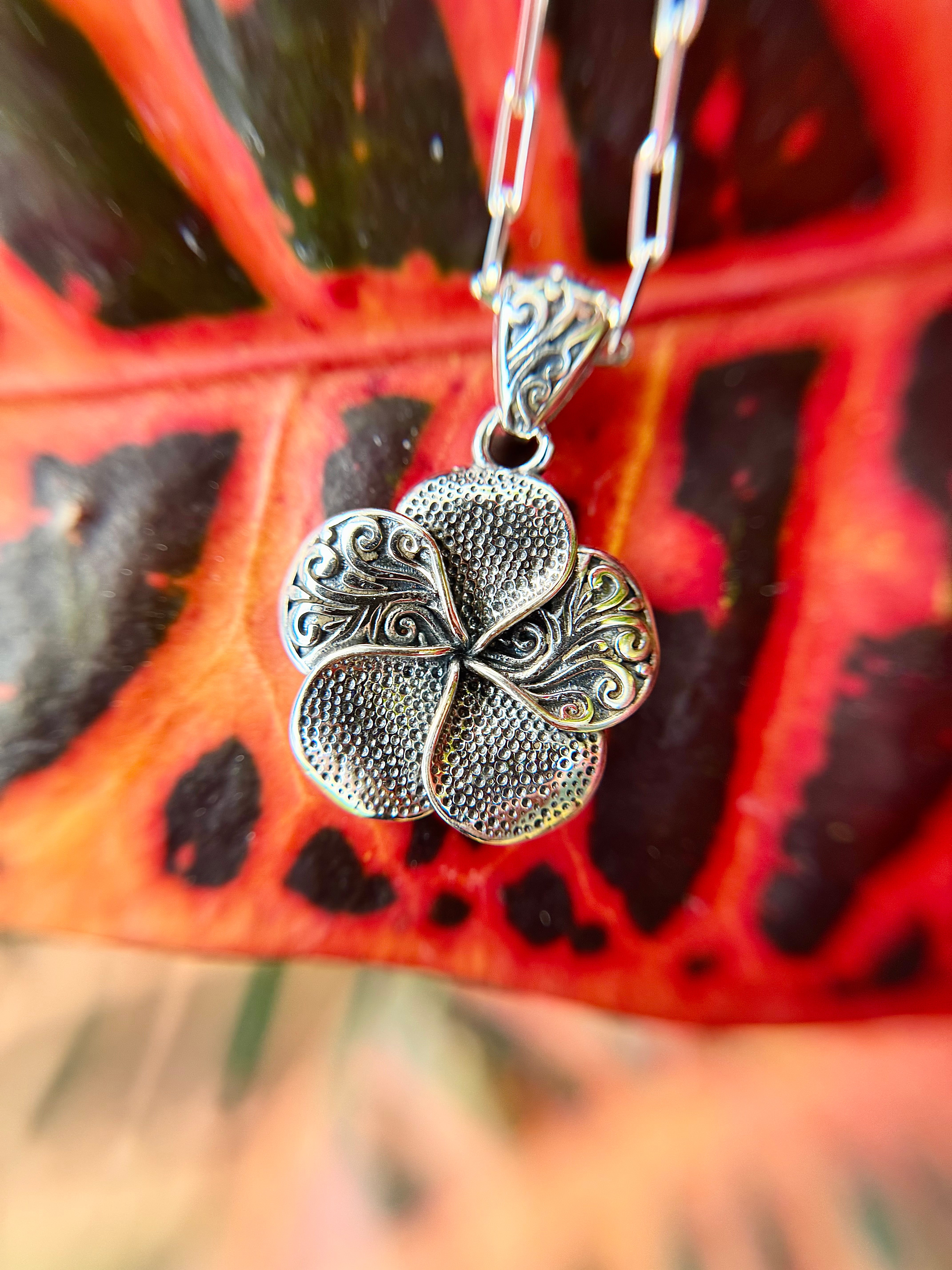 Florina necklace