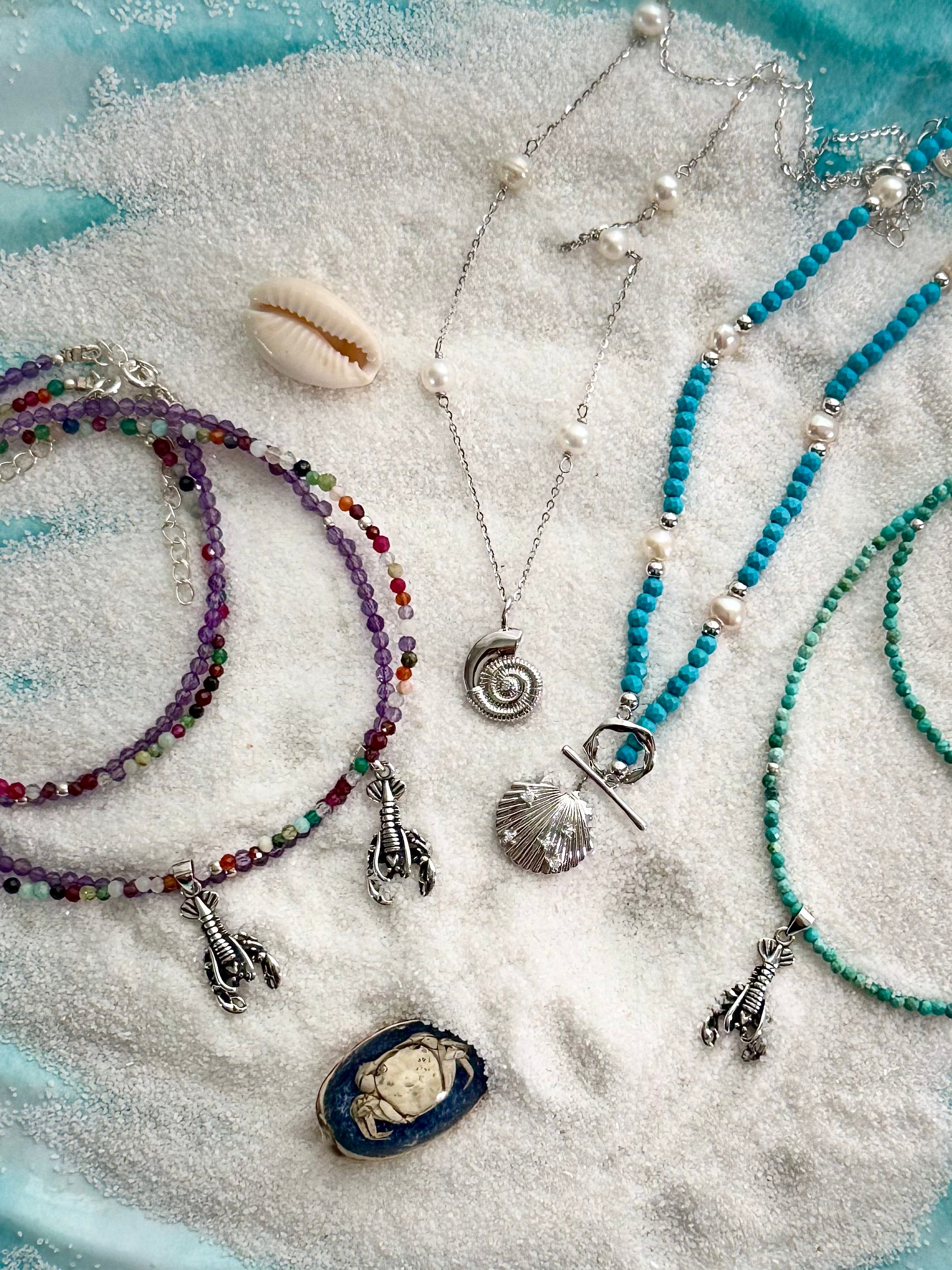 Lola necklace