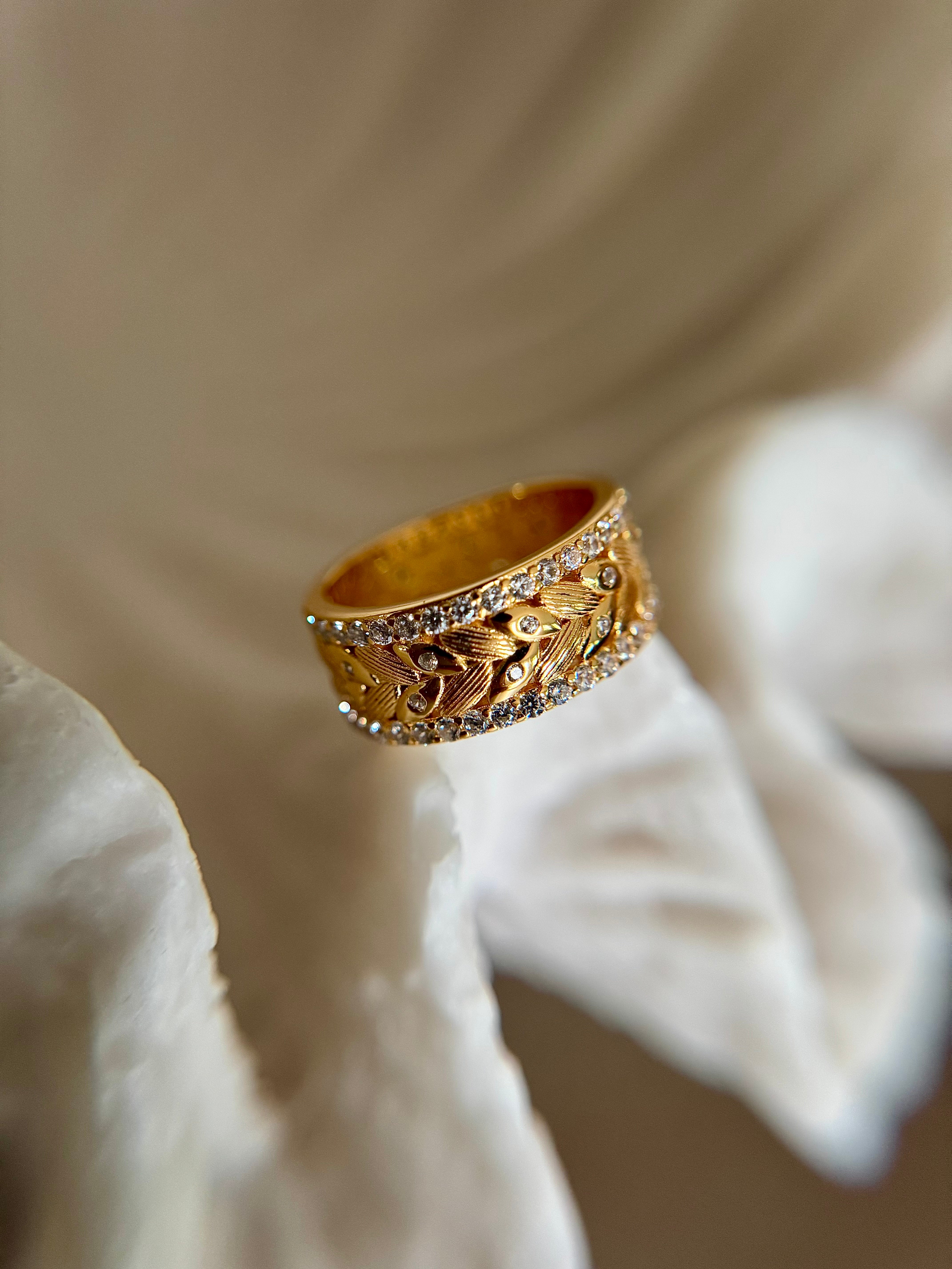 Oriana ring