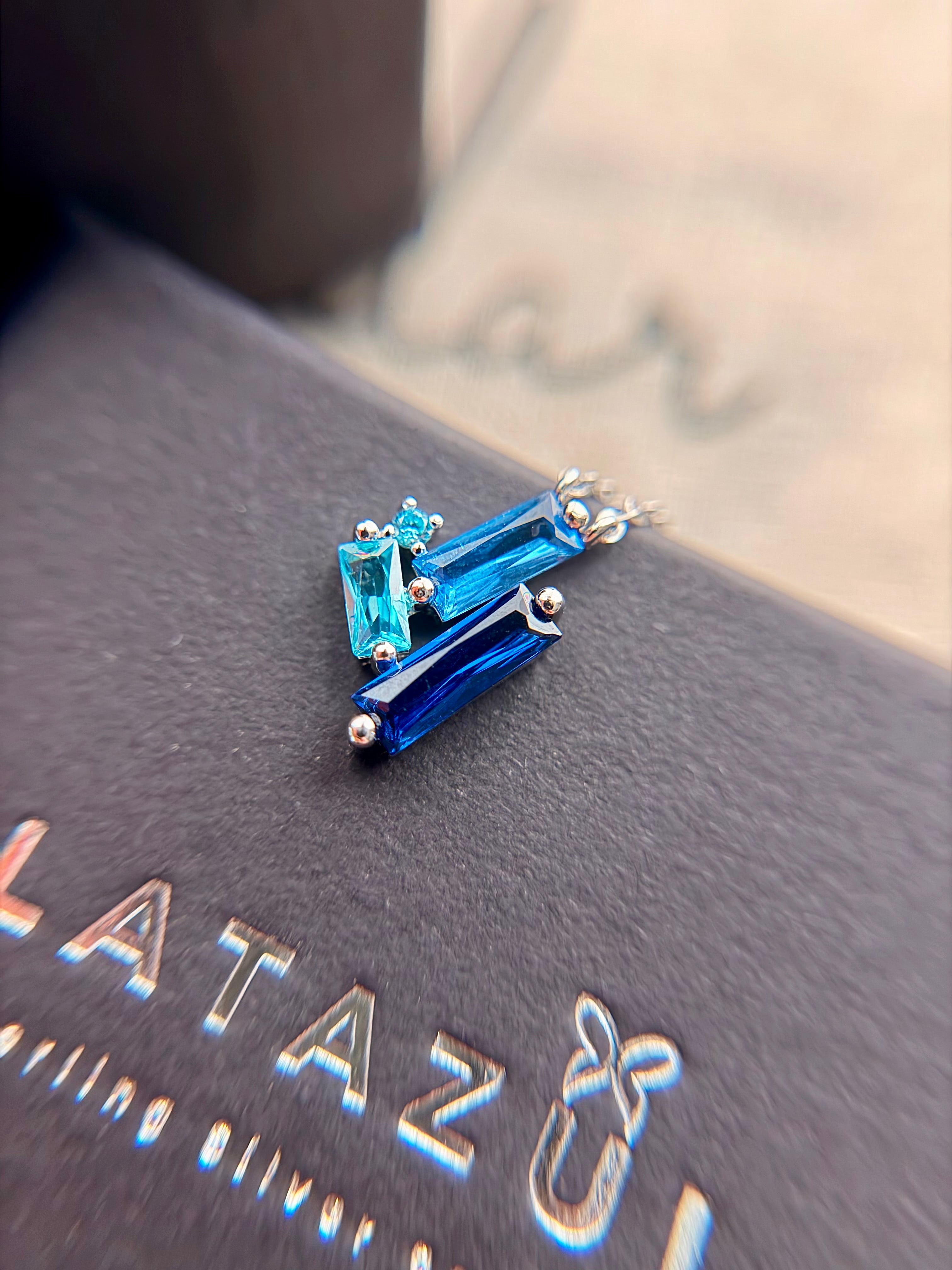 Azul necklace set