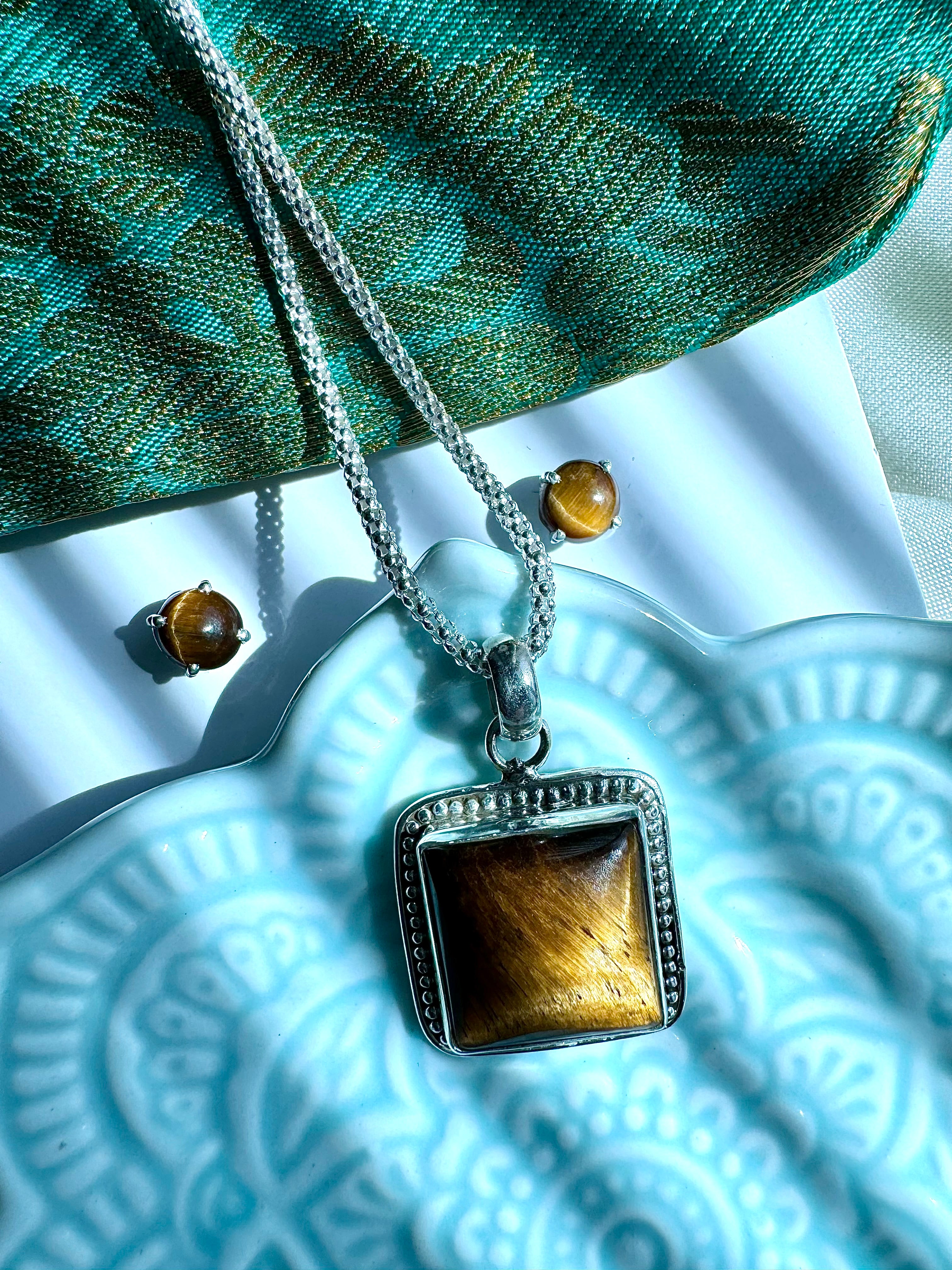 Healing Crystals Necklace | Dalia Necklace | Platazul