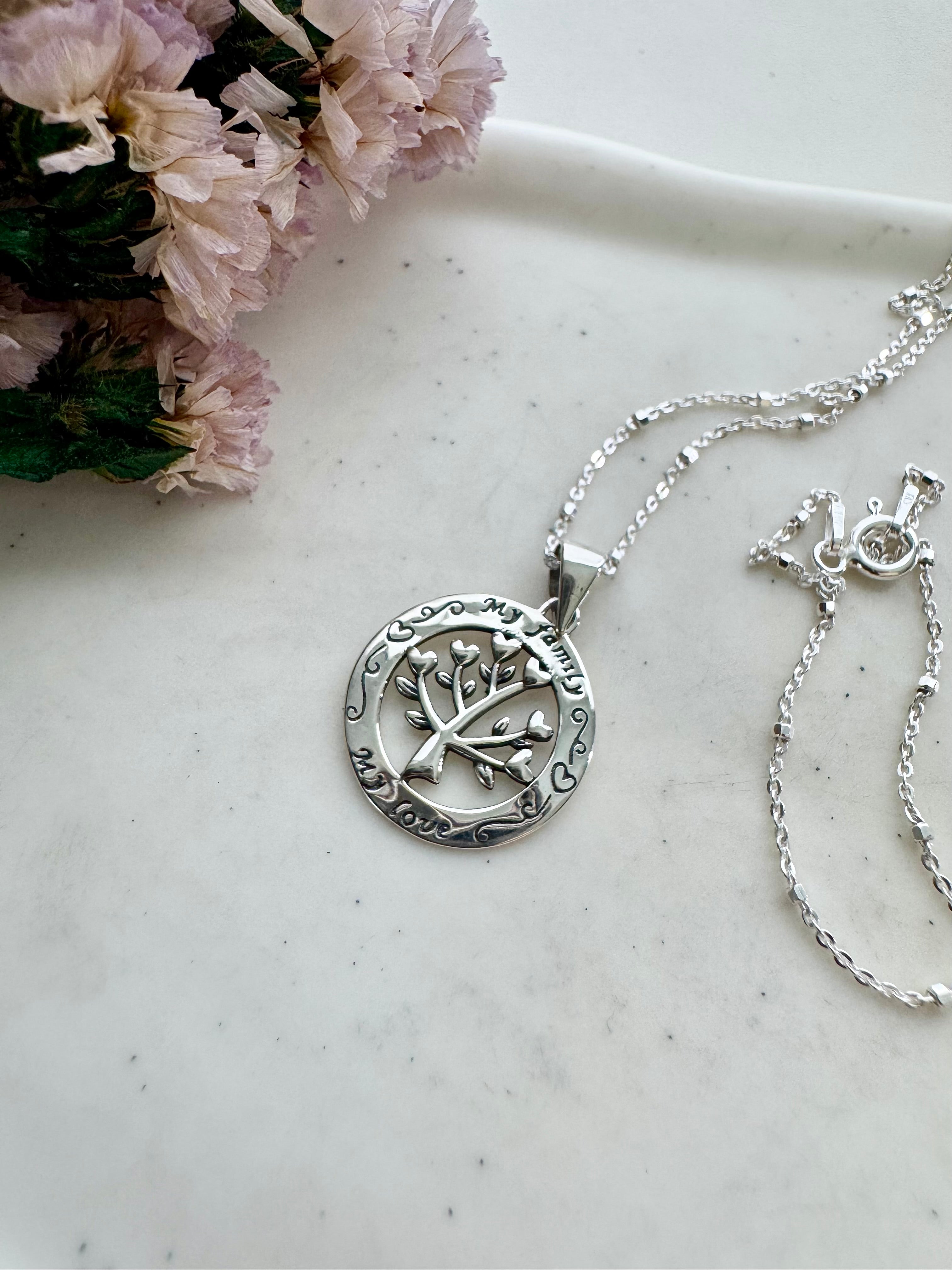 Renata necklace