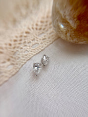 Mariela studs