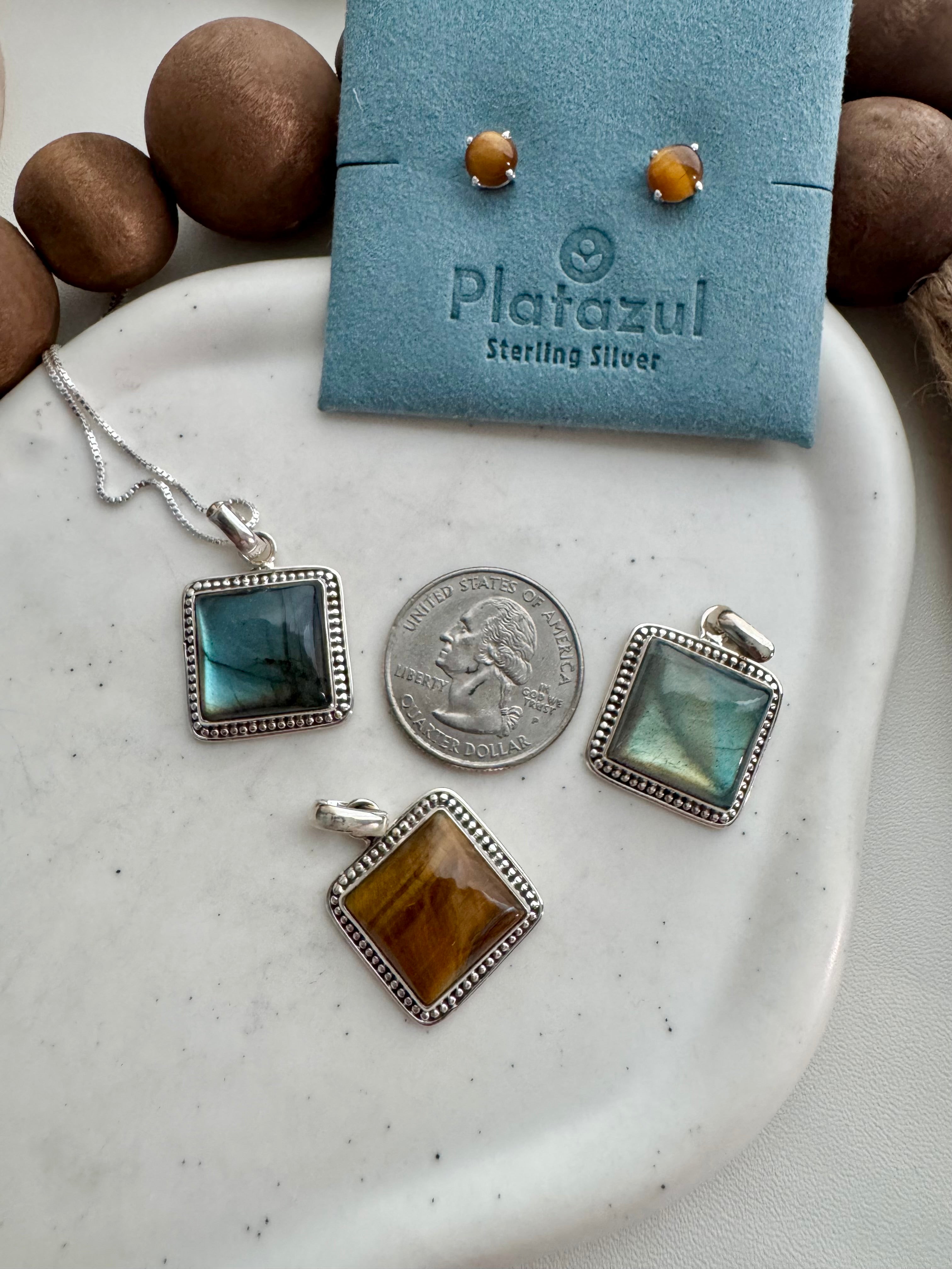 Dalia necklace