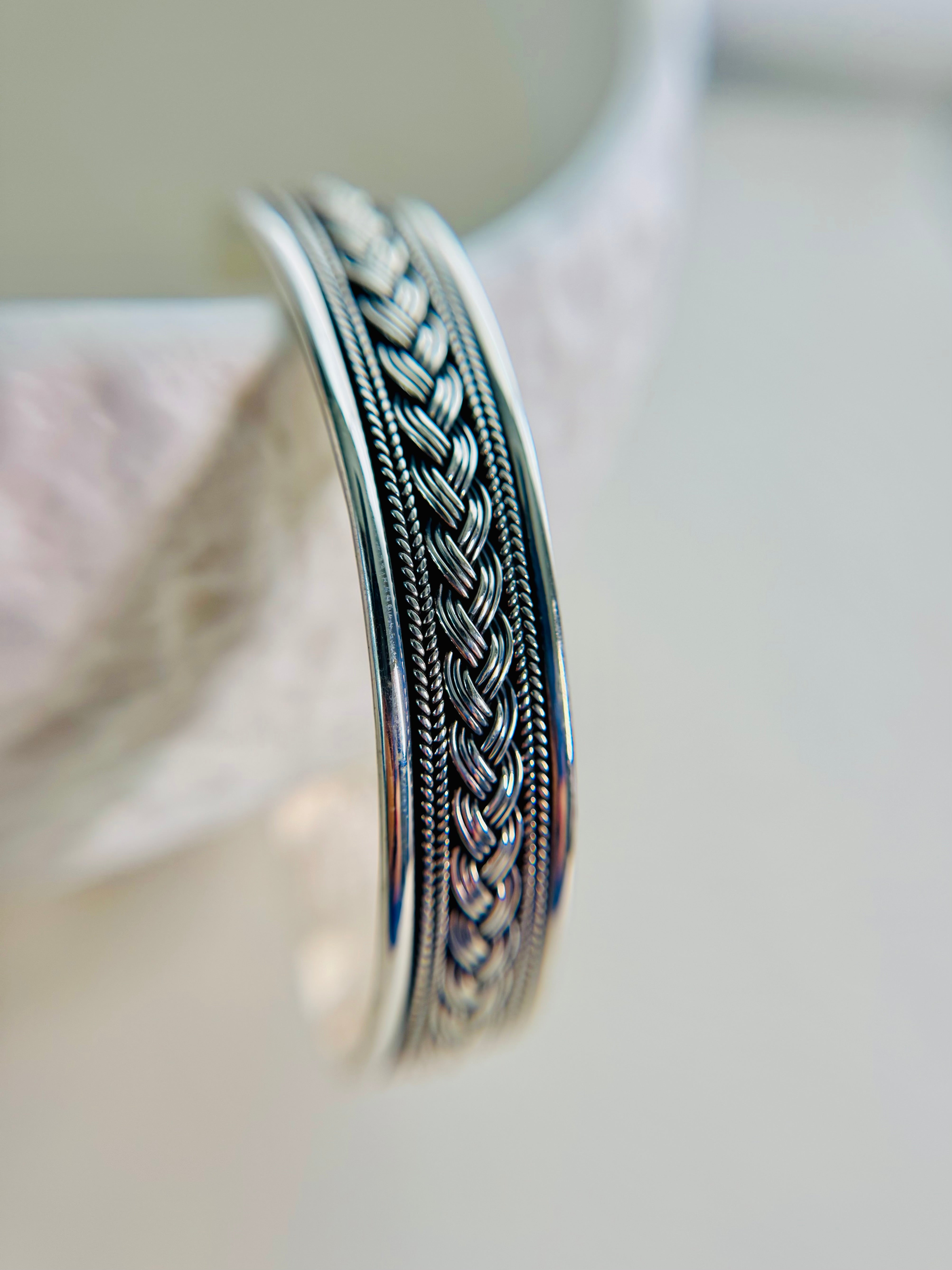 Eva bangle bracelet