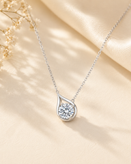 Naia necklace