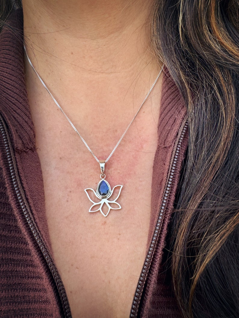 Lotus Flower Necklace | Aylin Necklace | Platazul