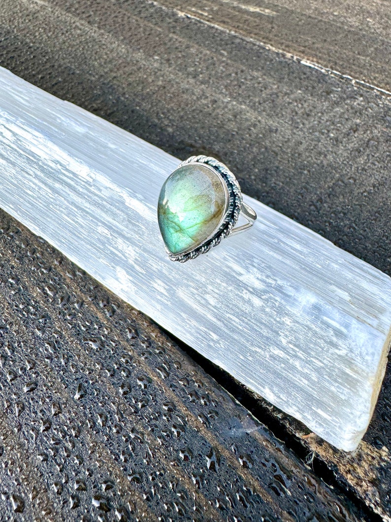 Women's Cabochon Ring | Cary Ring | Platazul